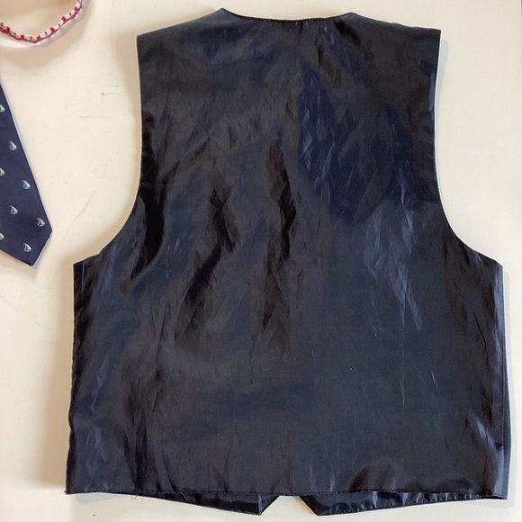 Boys vest and ties - Picture 4 of 8